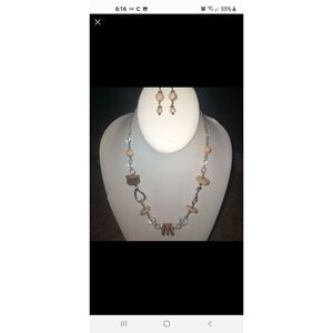 ę Jewelry set. Necklace and earrings